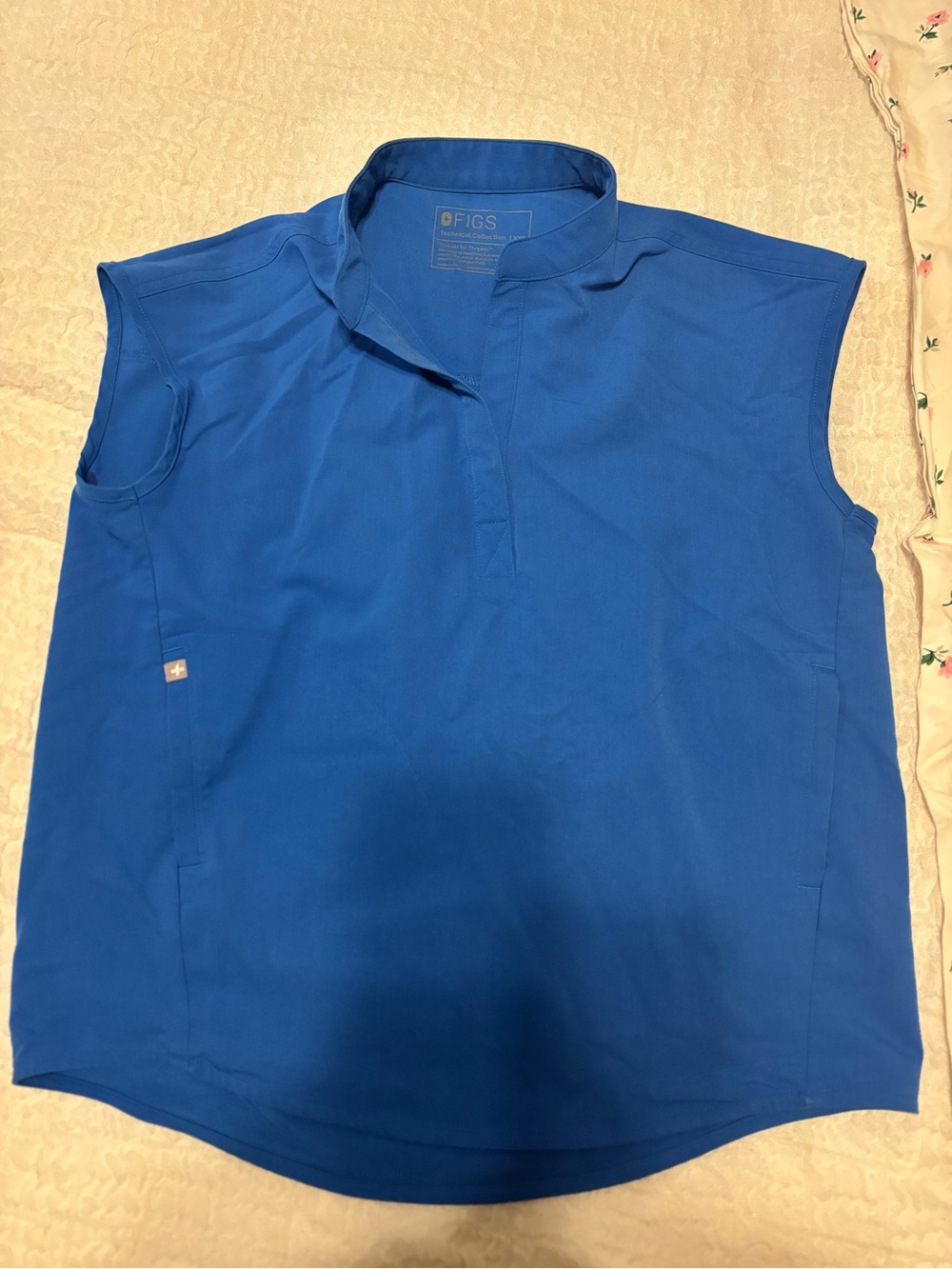 FIGS Rafaela Scrub Top
